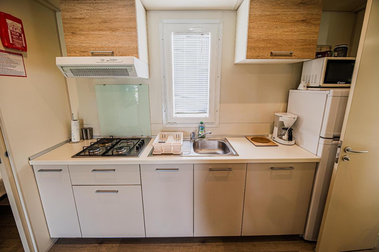 Lake View Mobile Homes With Thermal Riviera Tickets In Terme Catez Catez ob Savi Exterior photo