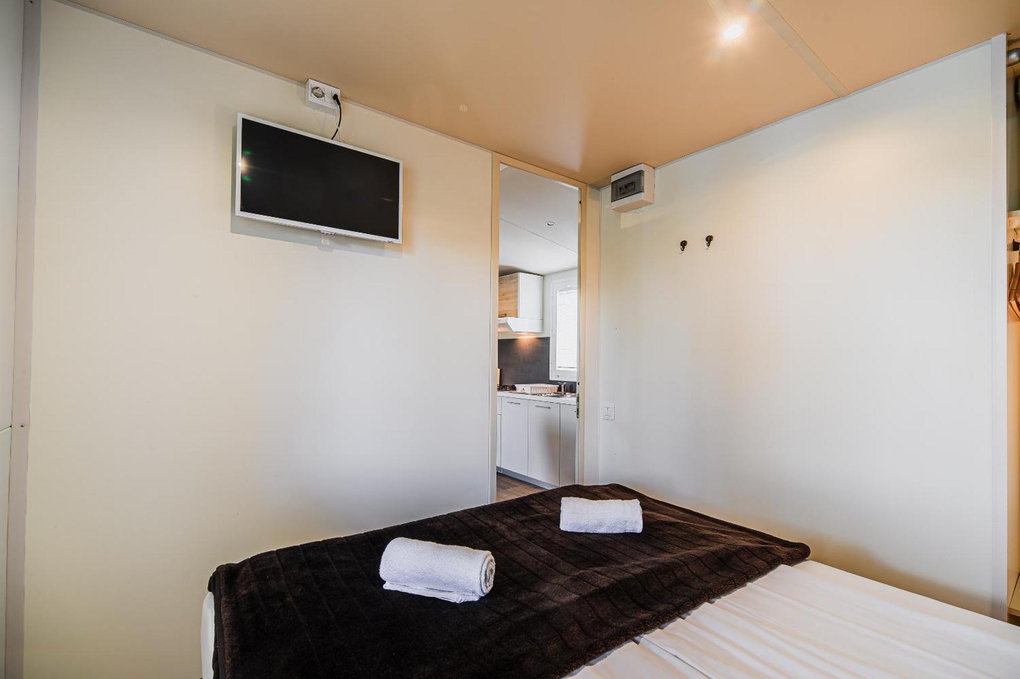 Lake View Mobile Homes With Thermal Riviera Tickets In Terme Catez Catez ob Savi Exterior photo