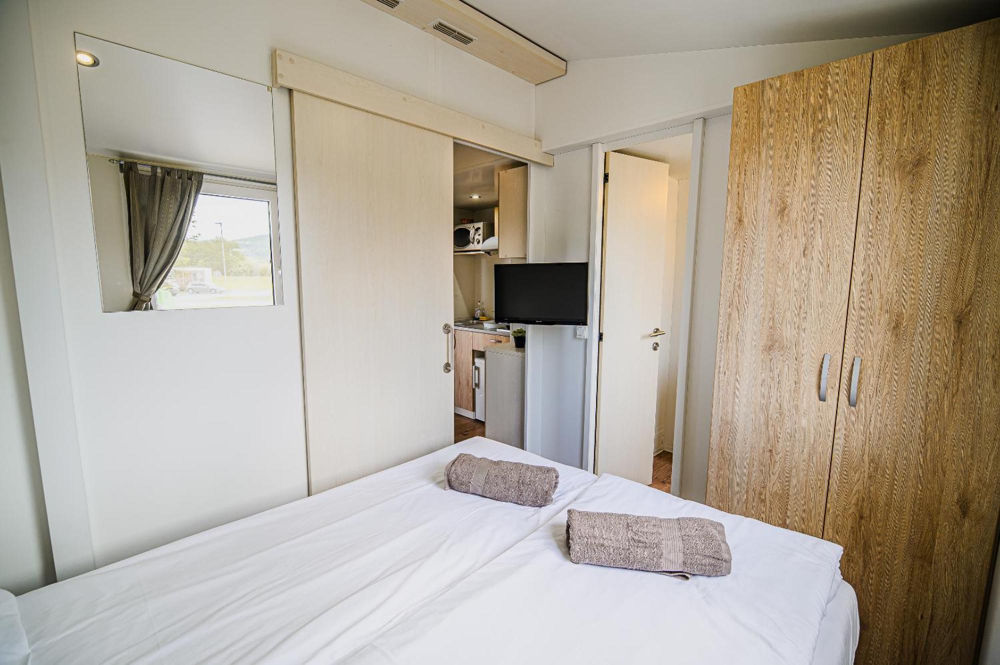 Lake View Mobile Homes With Thermal Riviera Tickets In Terme Catez Catez ob Savi Exterior photo